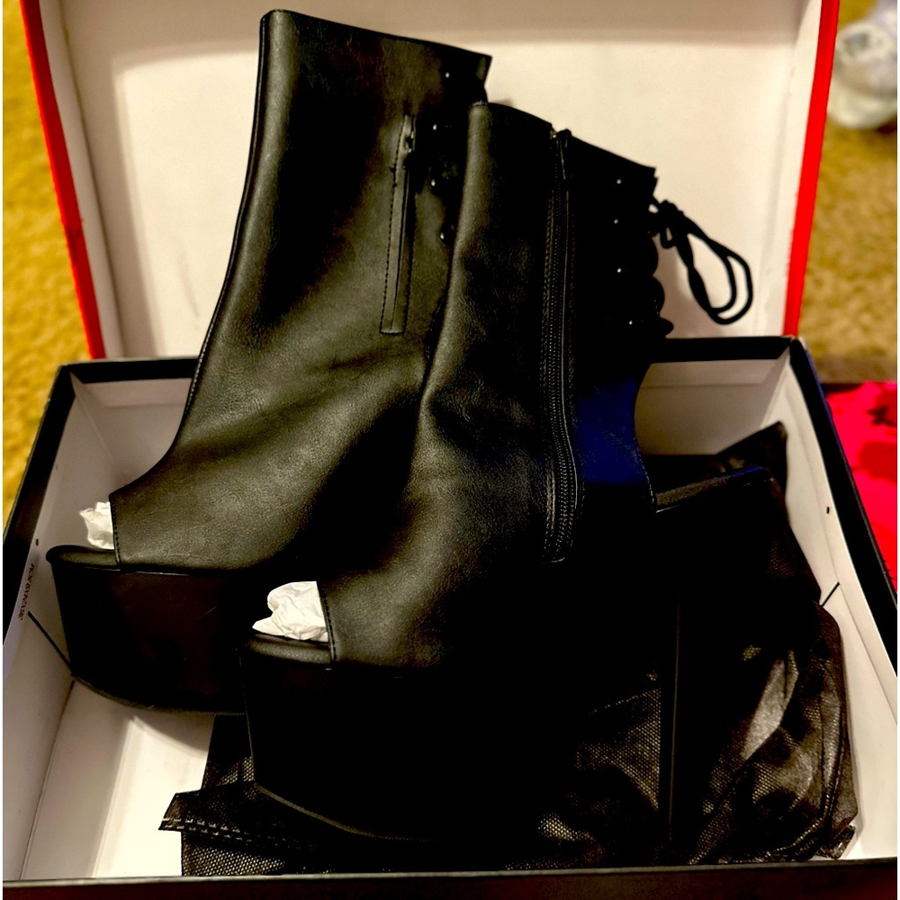 Platform ankle boots by Pleaser brand new